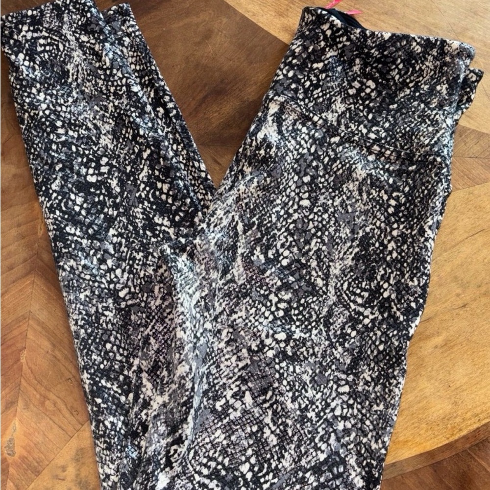 SPANX Black & White Snake-Print Jeggings